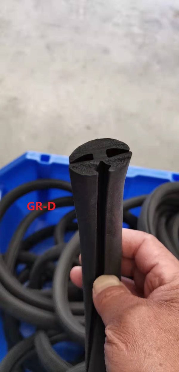 GR-D