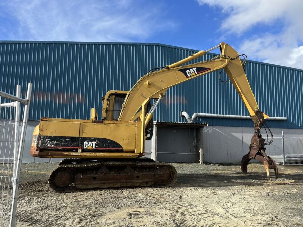 CAT320C-2003 01