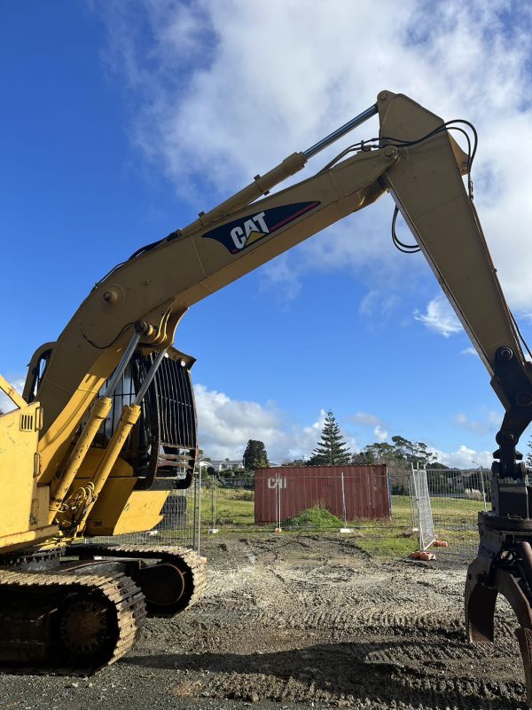 CAT320C-2003 07
